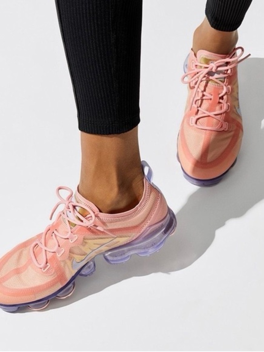 Nike Women’s Pink salmon peach VaporMax Athletic Sneakers 6.5 athleisure